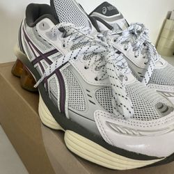 Brand New ASICS Running Shoes - New in Box size 6.5 Women’s 5 Men 