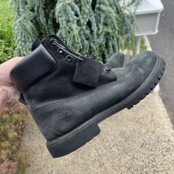 Black Timberland leather boots 