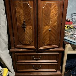 Free wood dresser