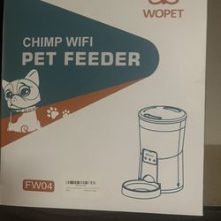Pet feeder 