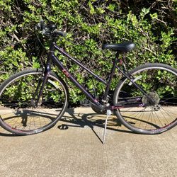 Giant Liv Hybrid Bicycle (700c)