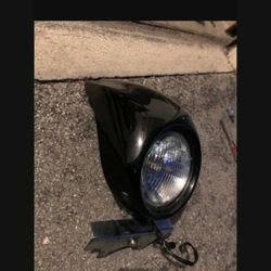 Take Off 04 Softail Fairring And Headlight 