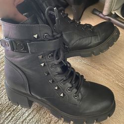 Ladies Boots 