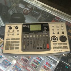 Zoom Mrs8 multi track recording studio