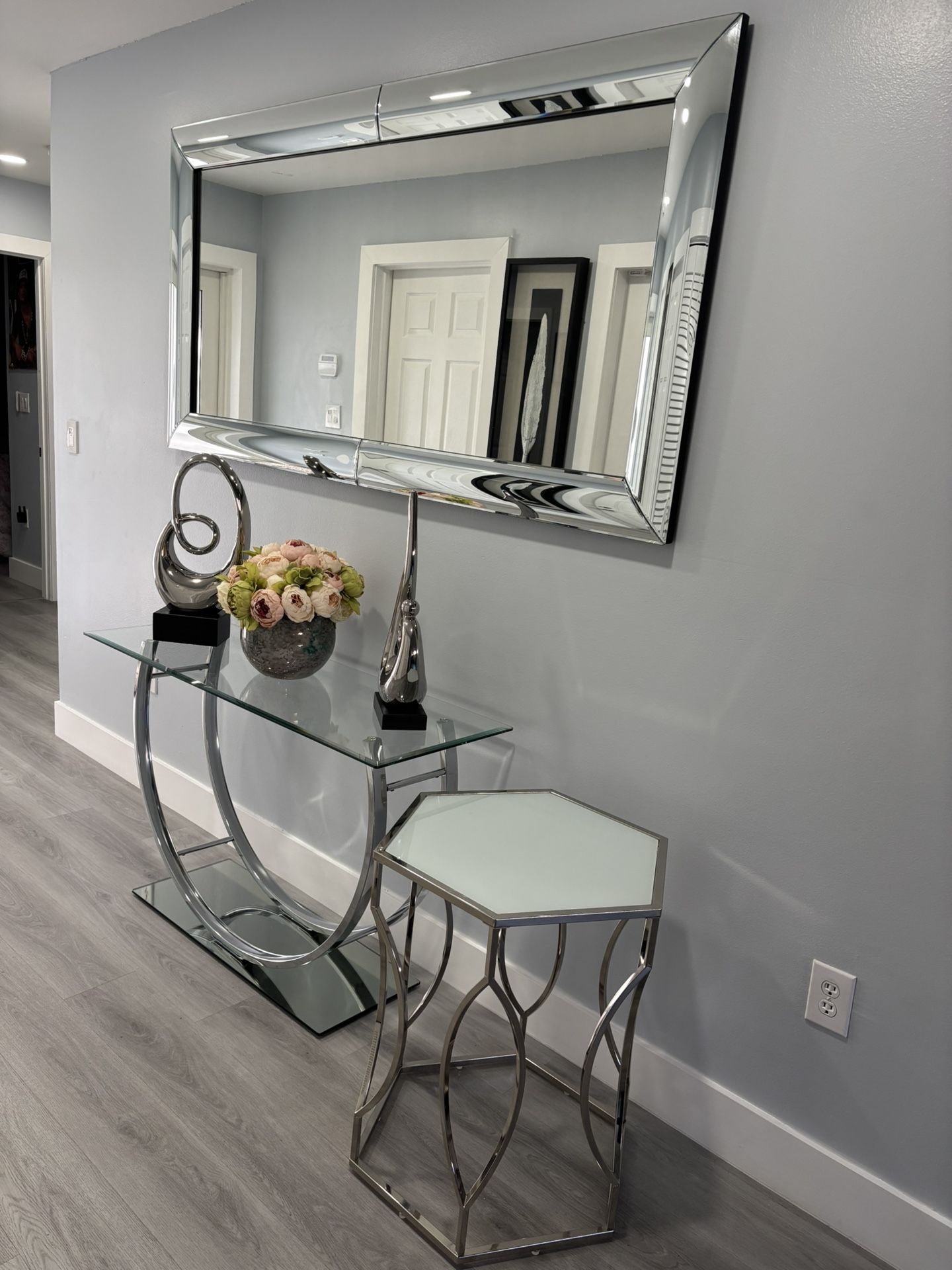 Mesitas Y Adornos Mordernos Por Un Solo Precio