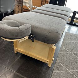 ALVA BEAUTY Full Sized Massage Table