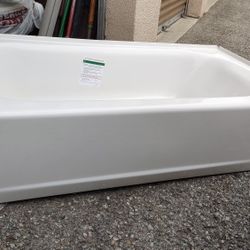 New Bath Tub $150