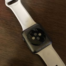 Apple Watch Series 3 Broken Screen for Sale in Menifee CA OfferUp