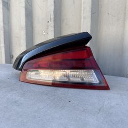 2018 2019 2020 2021 2022 2023 KIA STINGER GT REAR BRAKE TAIL LIGHT TAIL LAMP TAILLIGHT LEFT DRIVER SIDE LH OEM