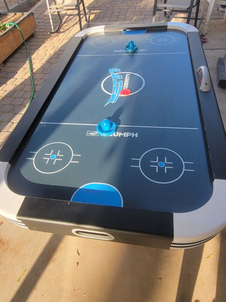 Air Hockey Table