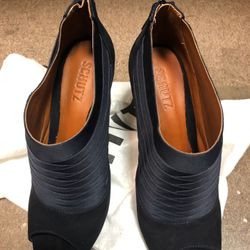 Woman’s shoes  Schutz 