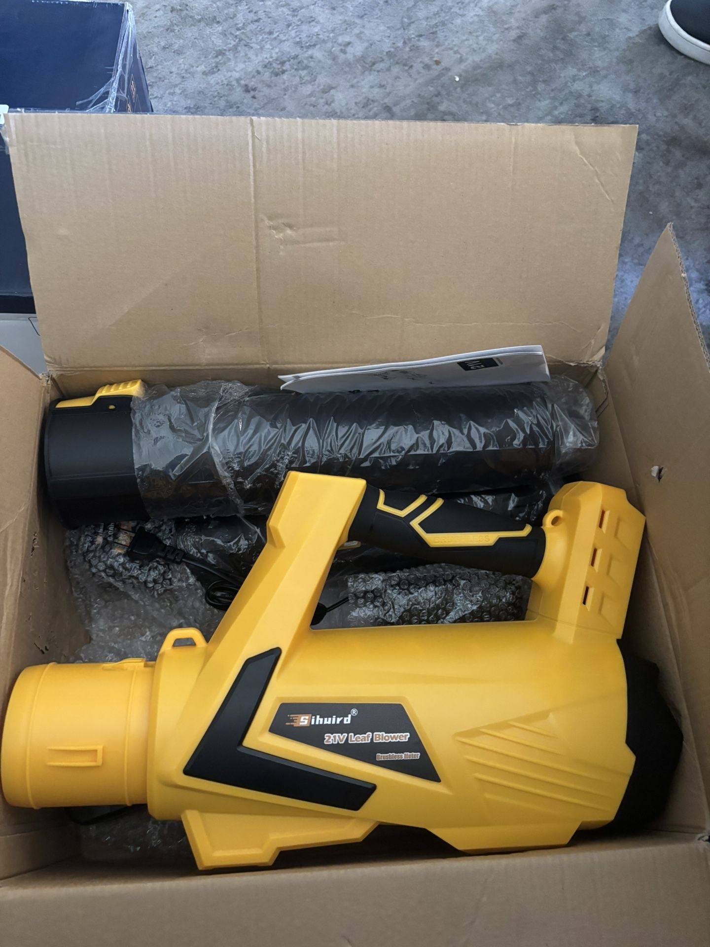 Cordless Leaf Blower