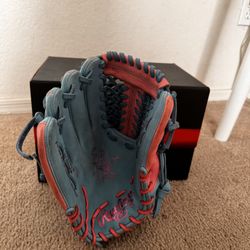 Rawlings Baseball Glove 