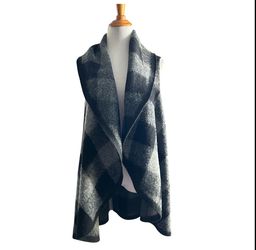 Made in Italy, 100% wool grey tone sweater vest