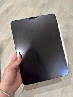 Apple iPad 11-inch & Pencil