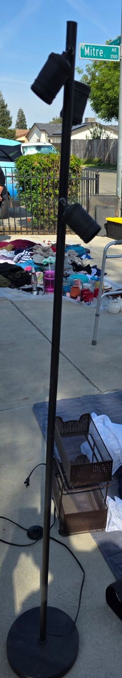 Lightbulb  stand