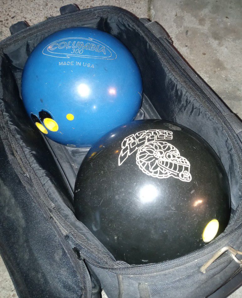 Bowling Balls With Rolling Duffle Bag