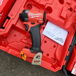 Milwaukee M18 Impact Driver 