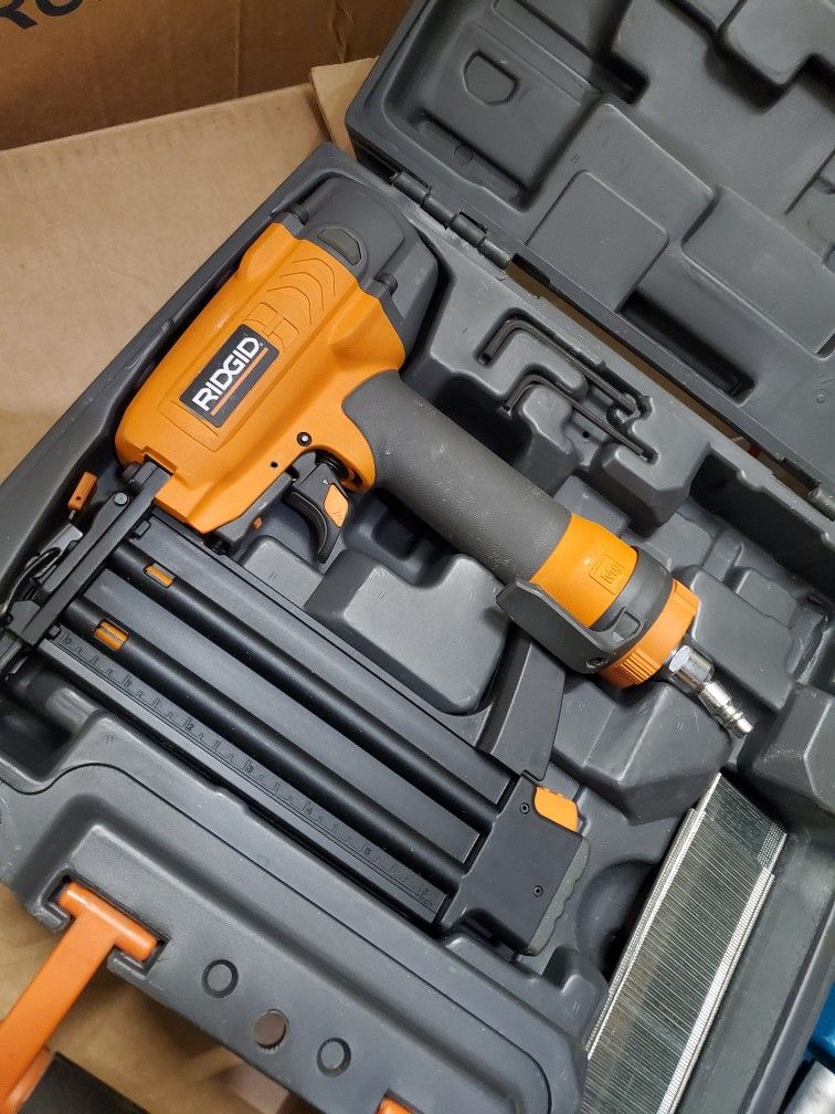 Ridgid 18ga Brad Nailer