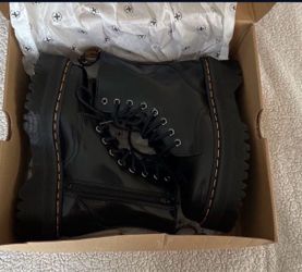 Dr Martens Jadon Boots size 6W