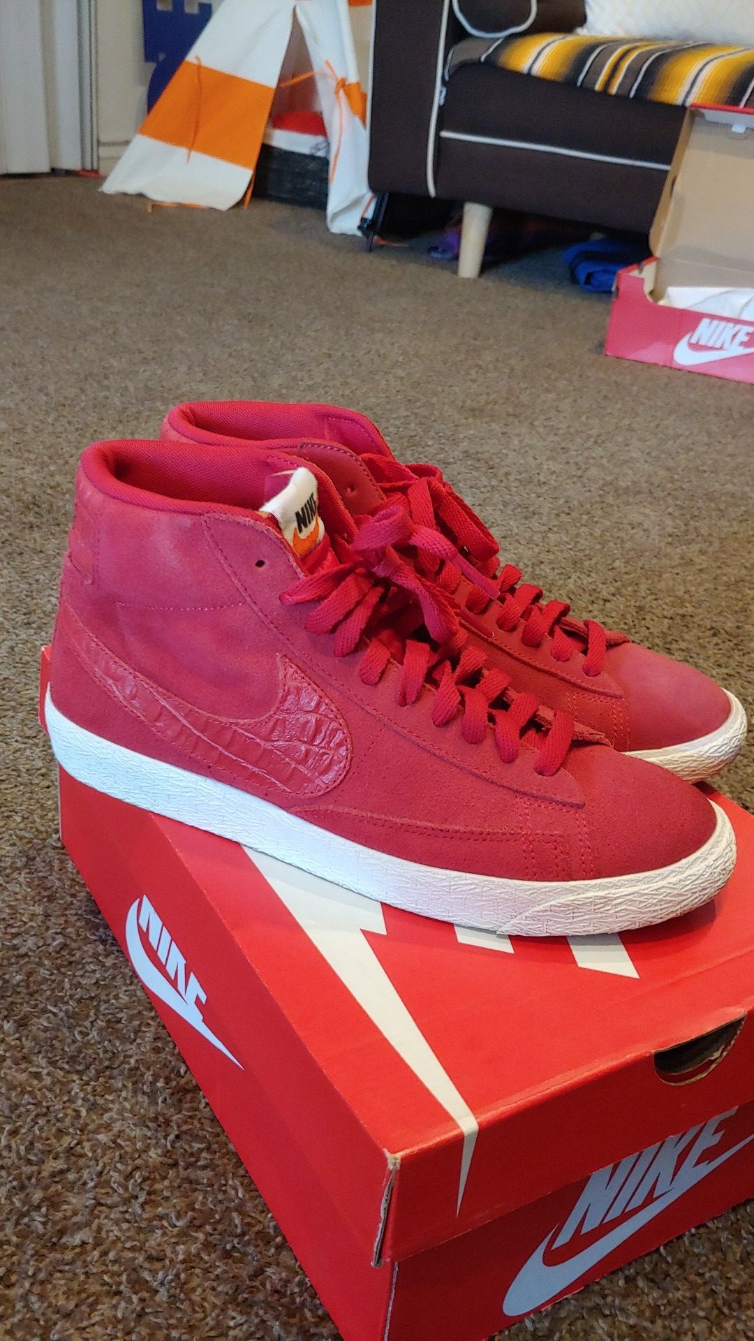 Nike blazer mids 8.5
