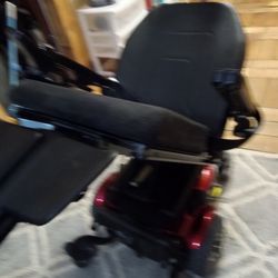 Jazzy 6 Elite Motorized Lift Chair 