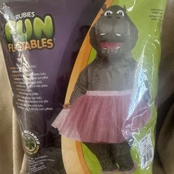 Costume
