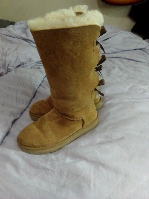 UGG Bailey Bow Tall II Boot size 7