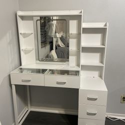 Makeup Vanity 