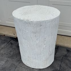 White Faux Tree Stump Side Table Modern Rustic Outdoor Indoor Accent Pedestal Stool