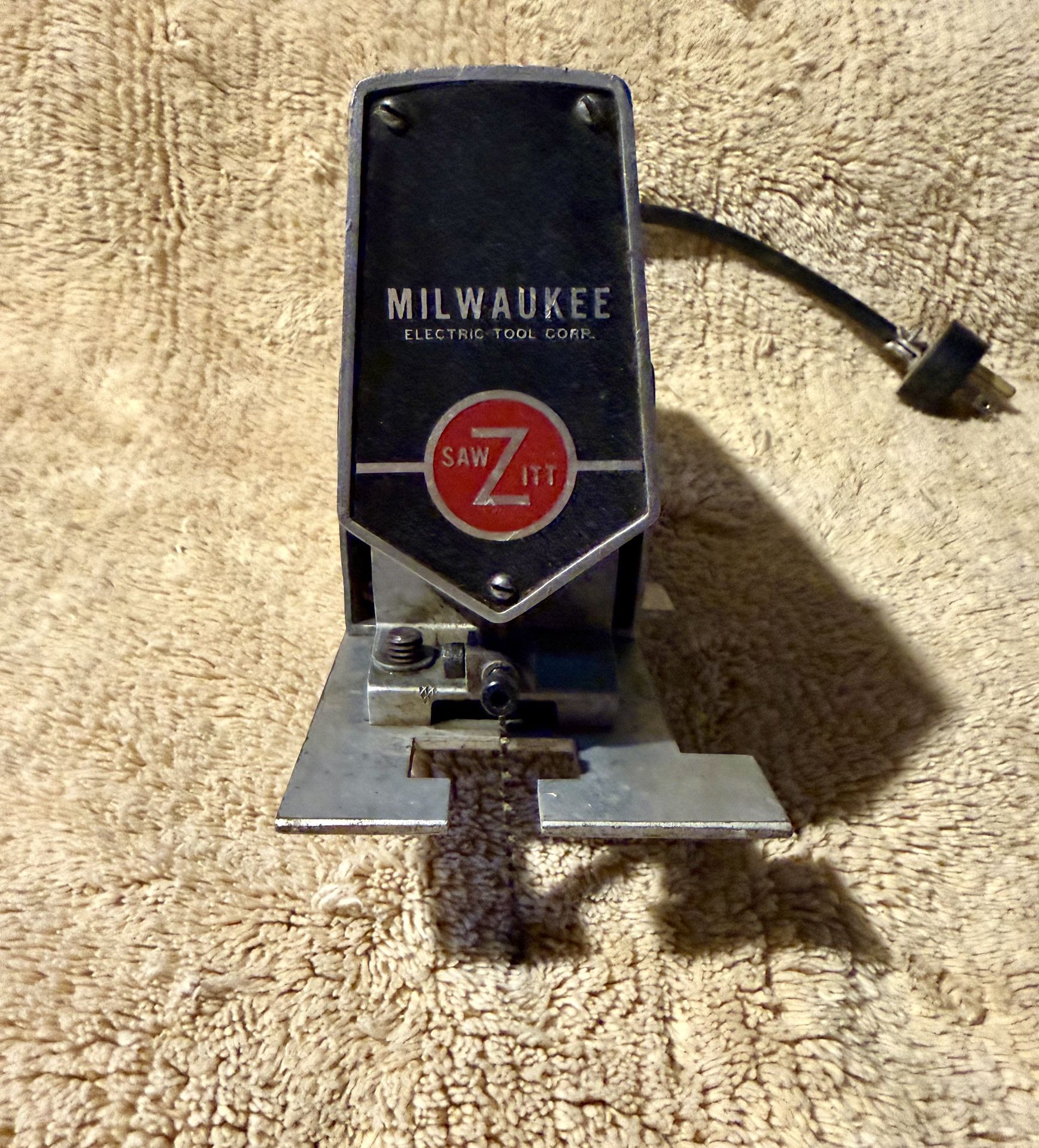 Vintage Milwaukee Sawzitt