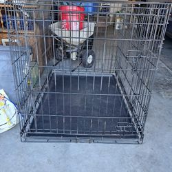 Pet Kennel / Crate