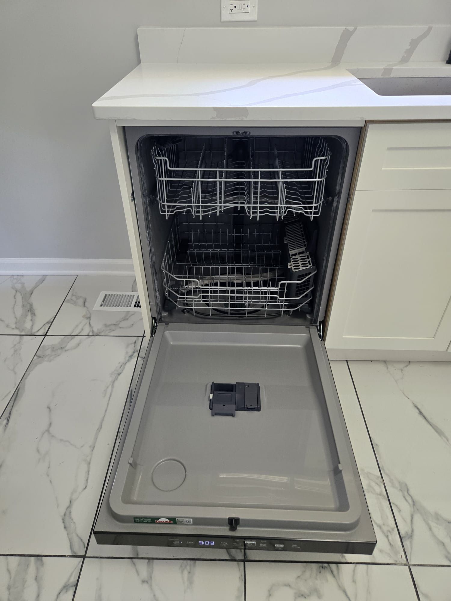 New GE Energy Star Dishwasher