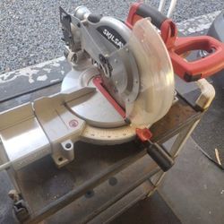 Skilsaw Compound Miter Saw 