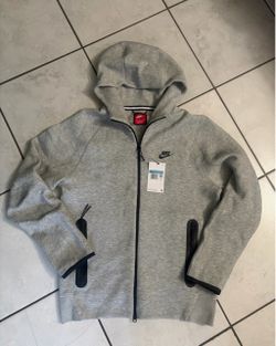 Nike Tech