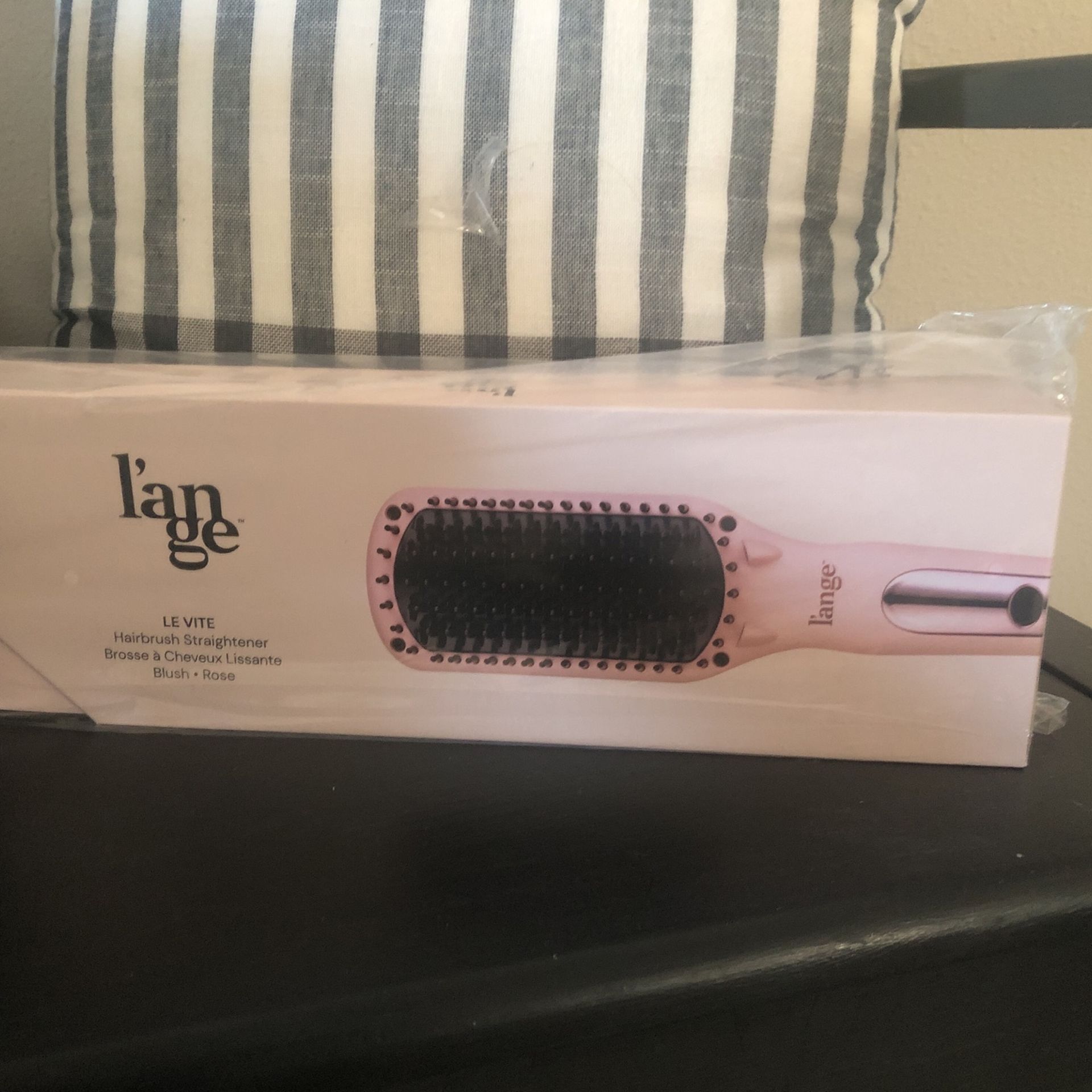 L’ange Le Vite Hairbrush Straightener