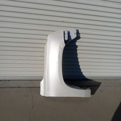 15 To 20 Fender Passenger Casillac Escalade ( Oem)
