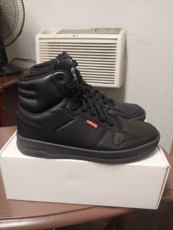 LEVI'S   STRAUSS  &  CO.                                            HI  TOP   SNEAKERS