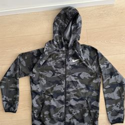 Men’s Nike large windbreaker