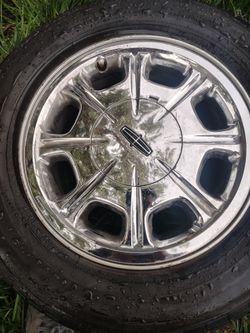 99 16" Lincoln towncar wheels