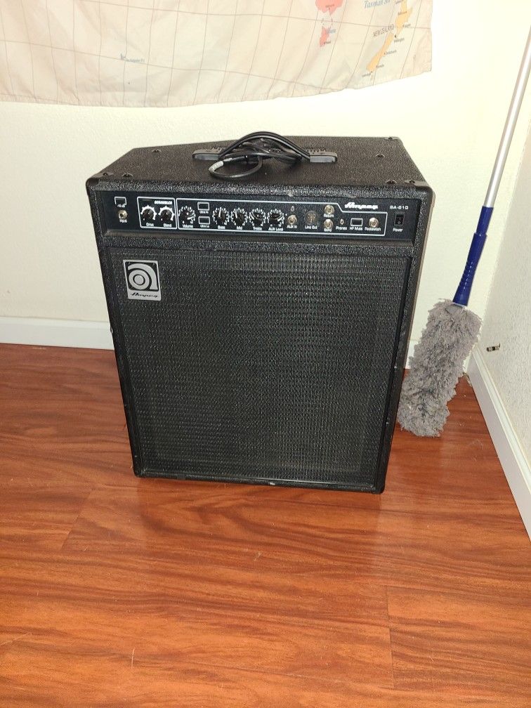 Ampeg BA-210