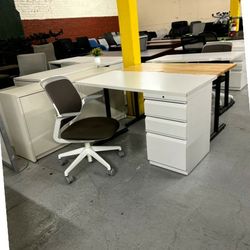 LOTS OF DESKS AVAILABLE and OPTIONS