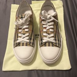 Burberry Sneakers