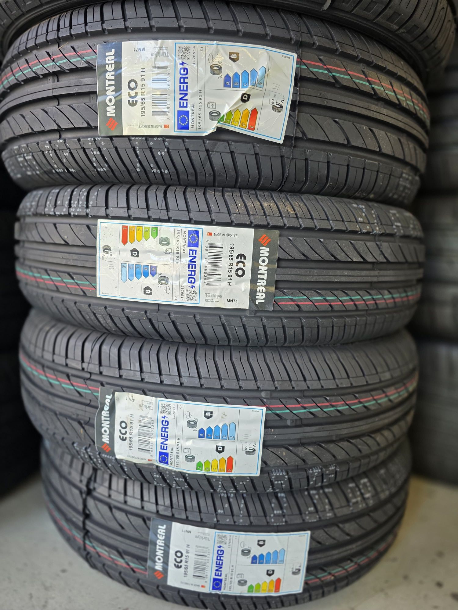 195-65-15 MONTREAL SET OF 4 TIRES FOR SALE AT SPECIAL.WE FINANCE NO CREDIT NEEDED💥