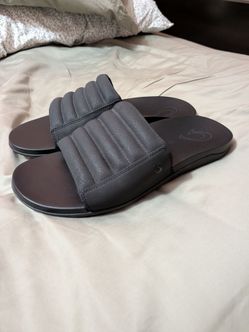 MEN'S Olukai Maha 'Olu SLIDES. PERFECT CONDITION ‼️ NO WEAR. WORN ONCE. SIZE 12. FAR EASTSIDE 🩴🩴🩴