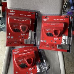 Milwaukee M12 Charger