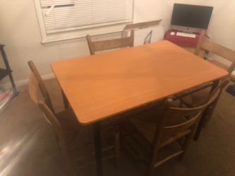 Dining room table 50$