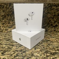 Airpod Pros 2nd Generation (USB-C) Magsafe Charging Case (Comes With Warranty)