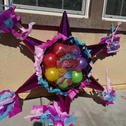 Trolls Poppy Star Pinata With Balls 