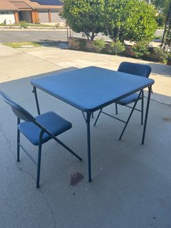 Card Table with 2 Chairs